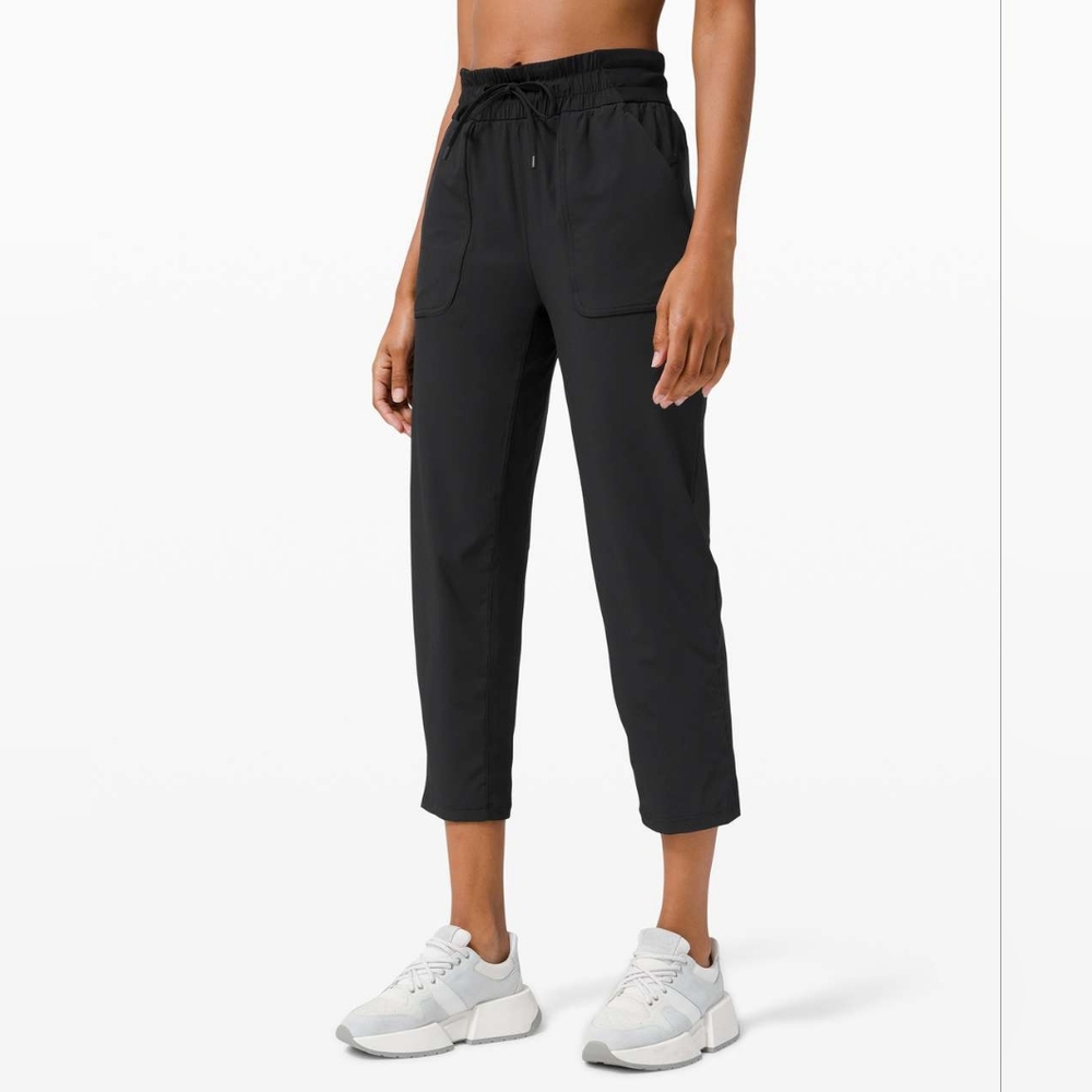 Lululemon Beyond the Studio Crop Black Size 4
